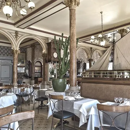 France Et Chateaubriand Hotel 3*