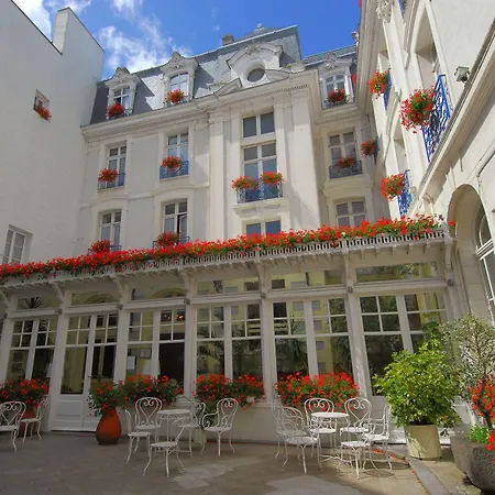 Hotel France Et Chateaubriand 3*